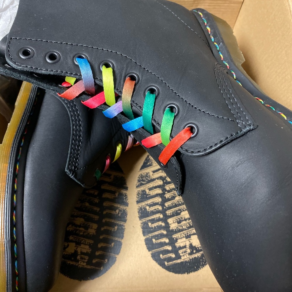 🔥Dr. Martens 1460 Multicolor Stitch 8-Eye Boot - Picture 3 of 5